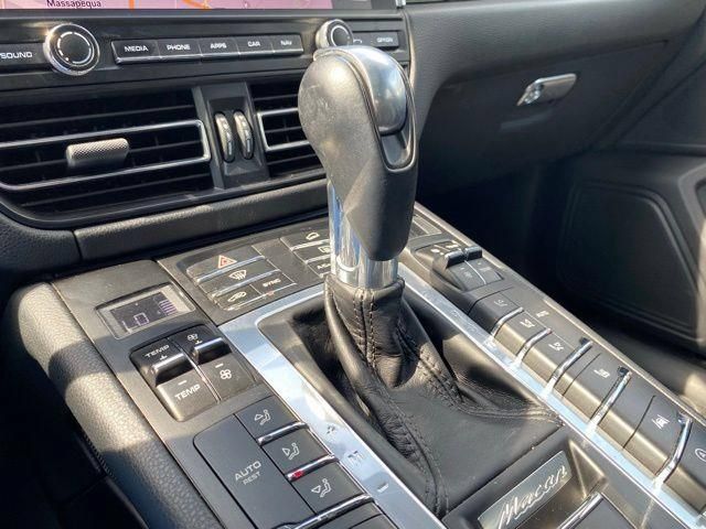 Used 2019 Porsche Macan AWD/4WD image 37
