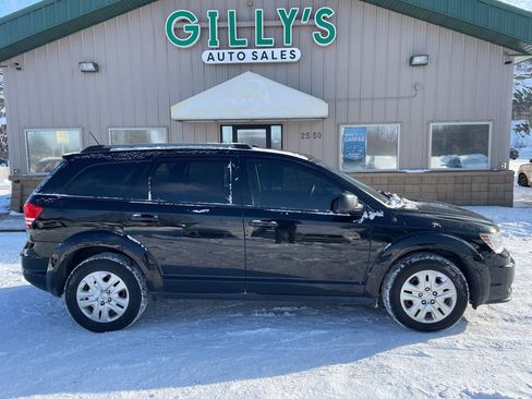 Used 2018 Dodge Journey SE image 1