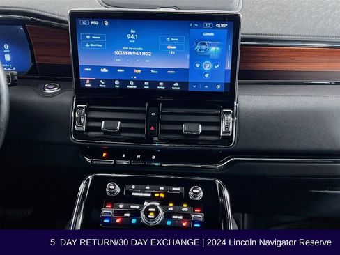 Used 2024 Lincoln Navigator Reserve AWD/4WD image 22