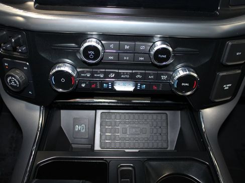 Used 2023 Ford F150 Lariat w/ Equipment Group 502A High AWD/4WD image 18