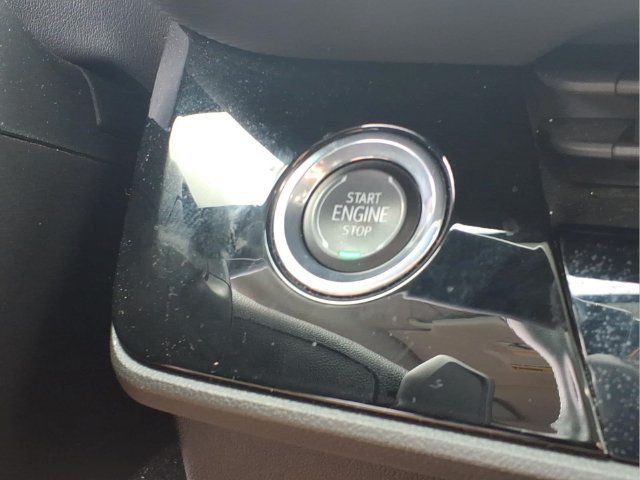 Used 2024 Buick Envision Preferred AWD/4WD image 8