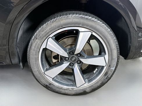 Used 2023 Audi Q5 2.0T Prestige image 32