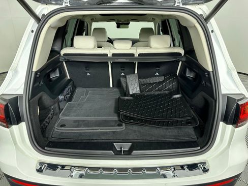 Used 2022 Mercedes-Benz GLB 250 4MATIC image 27