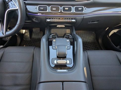 Used 2024 Mercedes-Benz GLS 450 4MATIC image 21