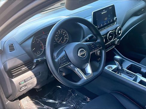 Used 2024 Nissan Sentra SV FWD image 18