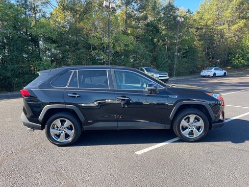 Used 2020 Toyota RAV4 Limited image 21