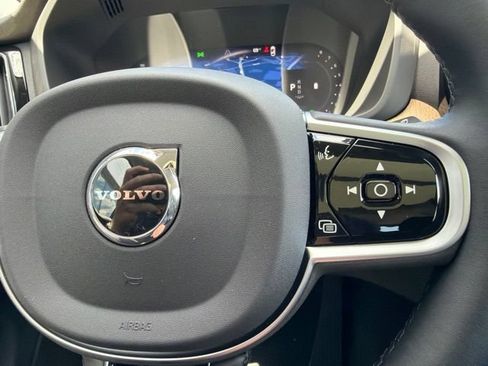 New 2026 Volvo XC60 B5 Plus w/ Protection Package Premier AWD/4WD image 23