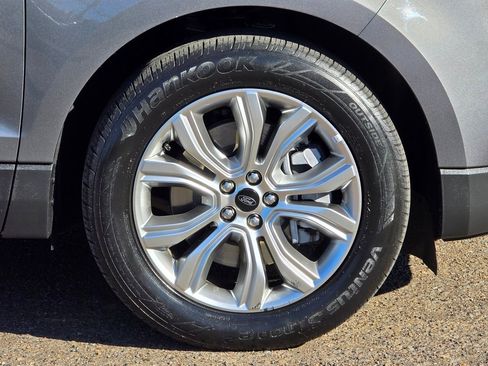 Used 2024 Ford Edge Titanium image 28