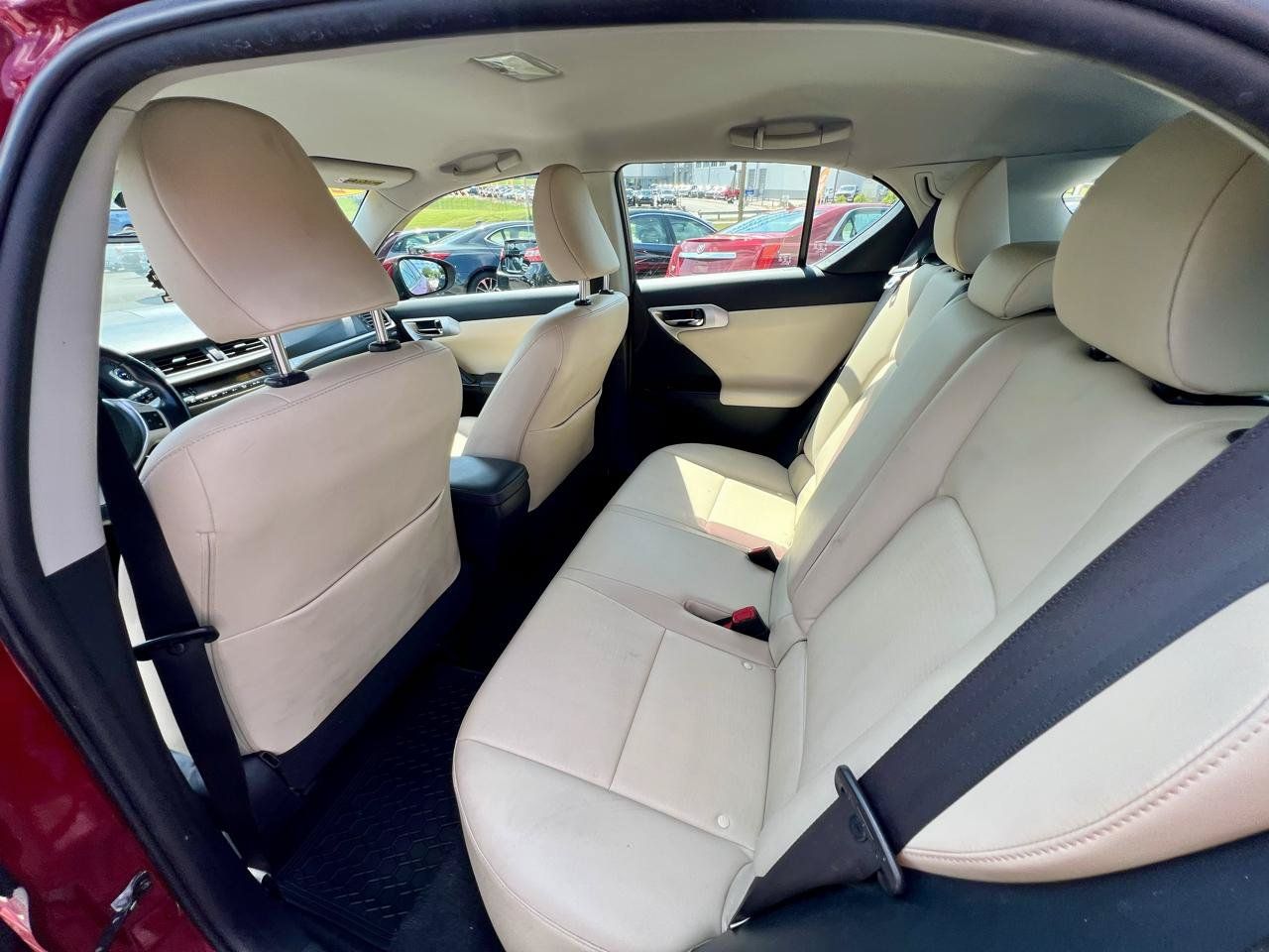 Used 2011 Lexus CT 200h FWD image 12