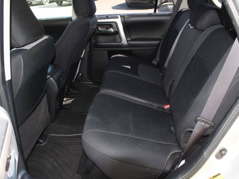 Used 2016 Toyota 4Runner SR5 AWD/4WD image 17