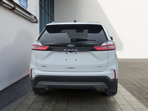 Certified 2022 Ford Edge SEL w/ Convenience Package image 4