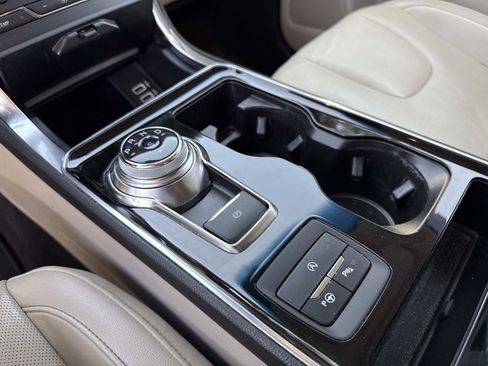 Used 2020 Ford Edge Titanium w/ Equipment Group 301A image 28