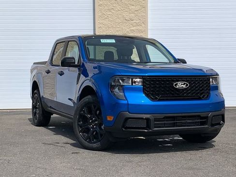 New 2025 Ford Maverick XLT w/ XLT Luxury Package image 2