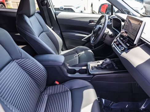 Used 2026 Toyota Corolla Cross AWD Hybrid w/ Convenience Package image 17