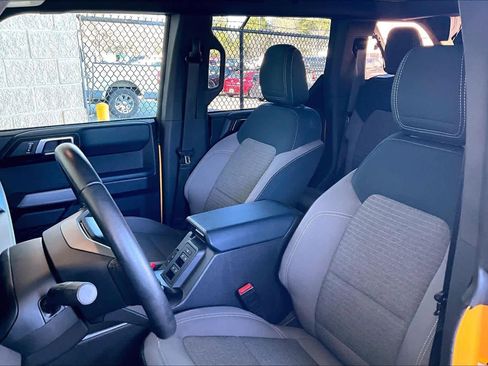 Used 2022 Ford Bronco Outer Banks image 8