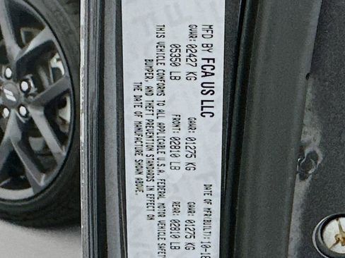 Used 2023 Dodge Challenger R/T w/ Plus Package image 27