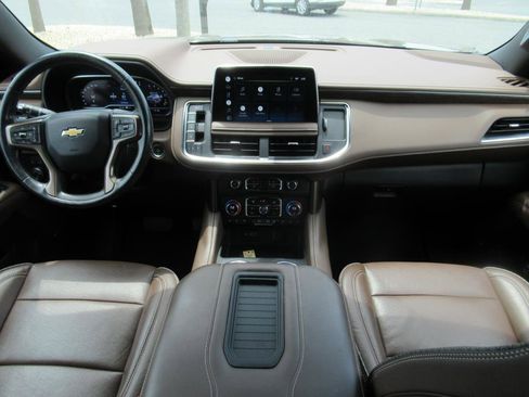 Used 2022 Chevrolet Suburban High Country image 11