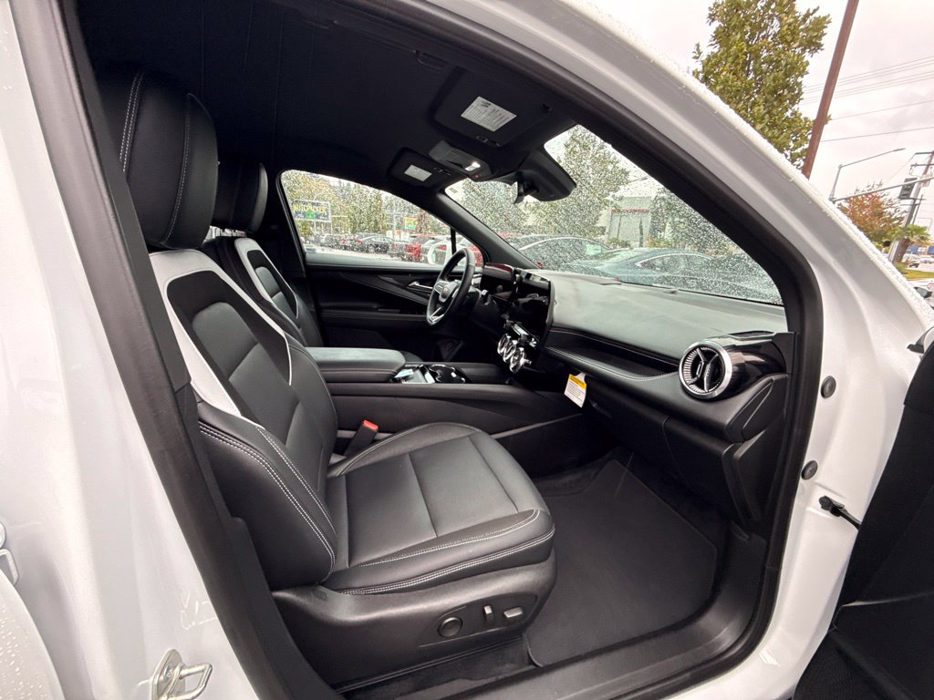 Used 2024 Chevrolet Blazer EV LT AWD/4WD image 9