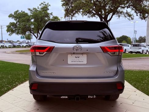 Used 2019 Toyota Highlander XLE image 6