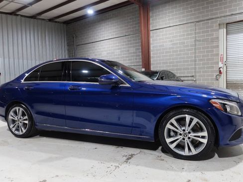 Used 2018 Mercedes-Benz C 300 Sedan w/ Premium Package image 7