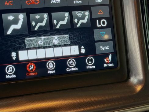 Used 2019 Dodge Challenger R/T w/ Driver Convenience Group RWD image 22