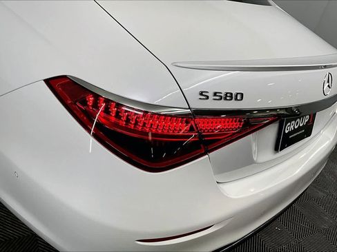 Used 2025 Mercedes-Benz S 580 4MATIC Sedan image 28
