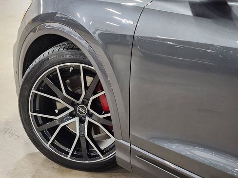 Used 2022 Audi Q8 Prestige image 23