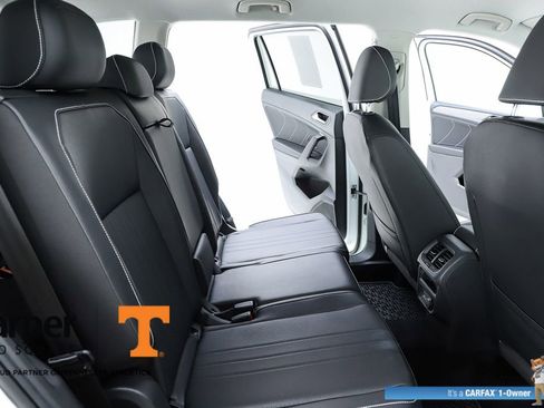 Used 2022 Volkswagen Tiguan SE FWD image 36