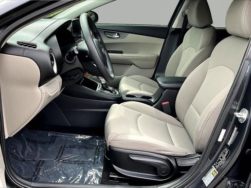 Used 2020 Kia Forte LXS FWD image 21