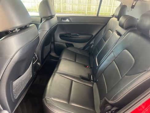 Used 2022 Kia Sportage EX w/ EX Technology Package AWD/4WD image 8