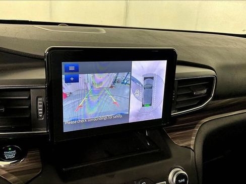 Used 2020 Ford Explorer Limited image 21