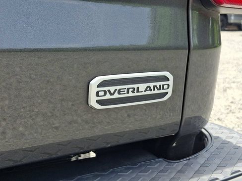 Used 2021 Jeep Gladiator Overland w/ Dual Top Group AWD/4WD image 29