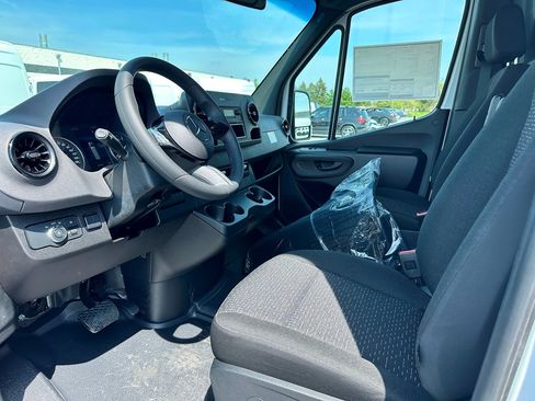 New 2026 Mercedes-Benz Sprinter 2500 image 9