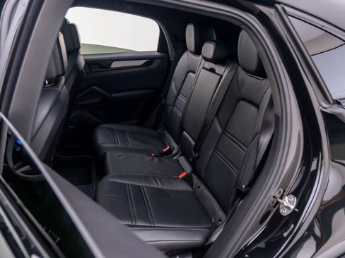 Certified 2025 Porsche Cayenne GTS AWD/4WD image 17