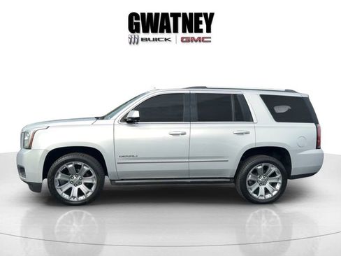 Used 2015 GMC Yukon Denali w/ Premium Package image 4