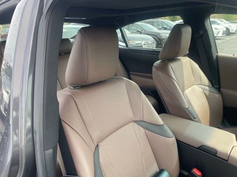 Used 2023 Lexus ES 350 Ultra Luxury w/ Accessory Package (Z1) image 7