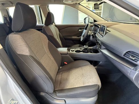Used 2023 Nissan Rogue SV AWD/4WD image 23