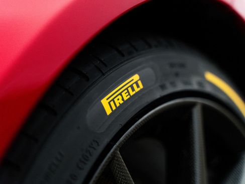 Used 2024 Ferrari 812 Competizione RWD image 10