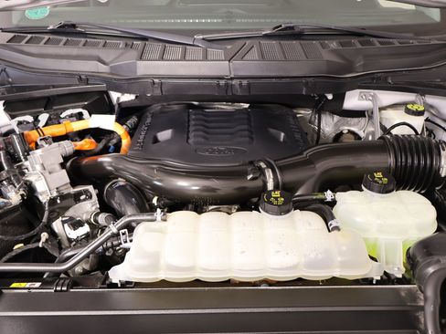 Used 2022 Ford F150 XLT w/ Equipment Group 302A High AWD/4WD image 19