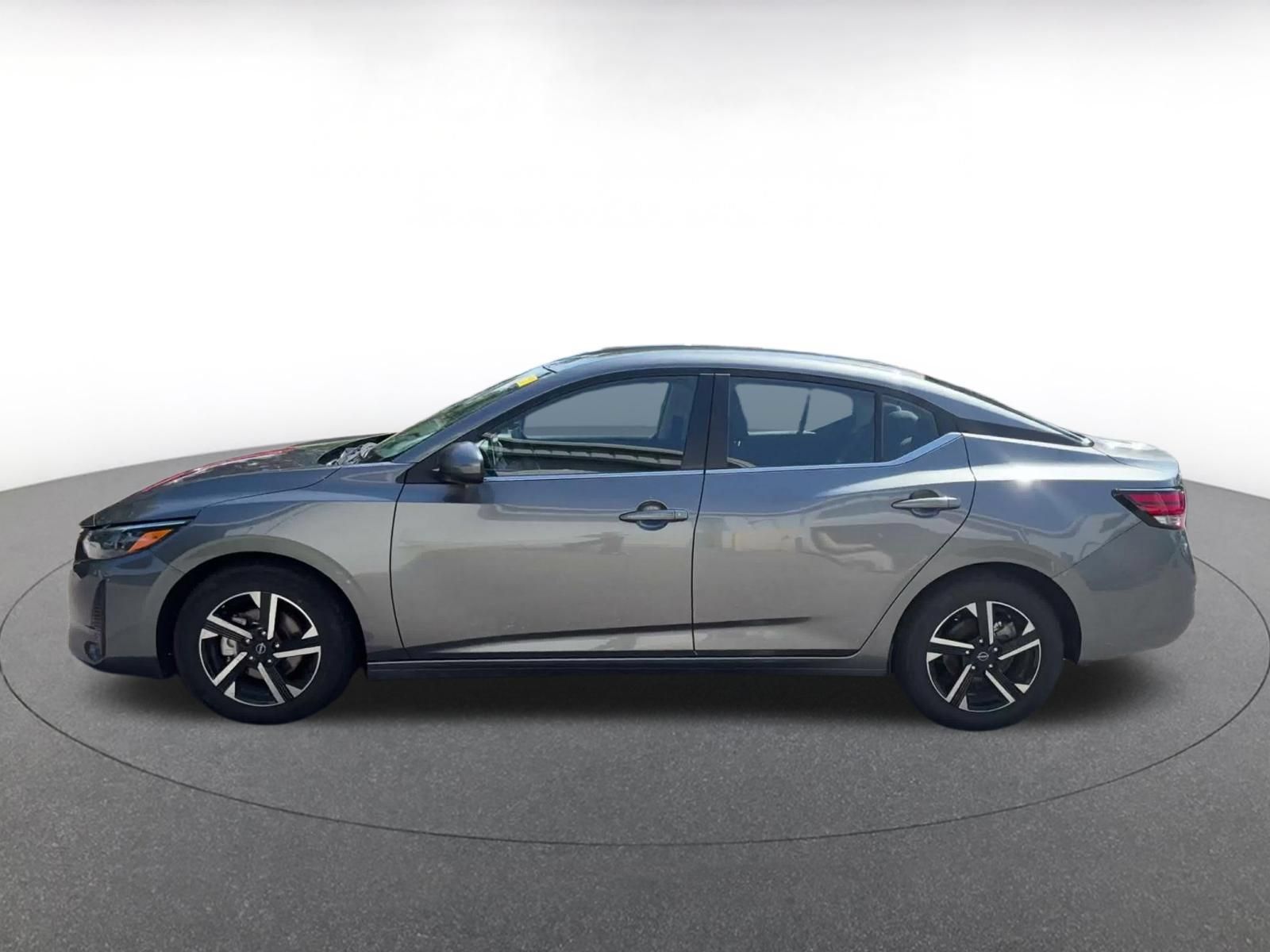 Used 2025 Nissan Sentra SV FWD image 7