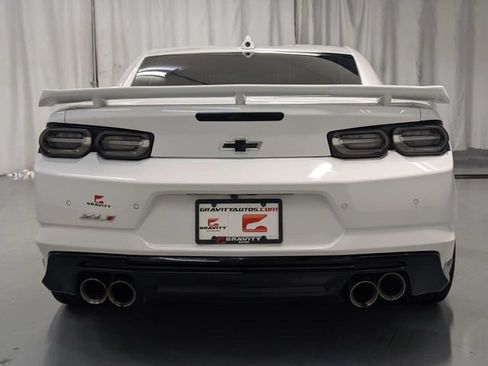 Used 2022 Chevrolet Camaro ZL1 RWD image 27