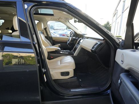 Used 2018 Land Rover Discovery HSE AWD/4WD image 32