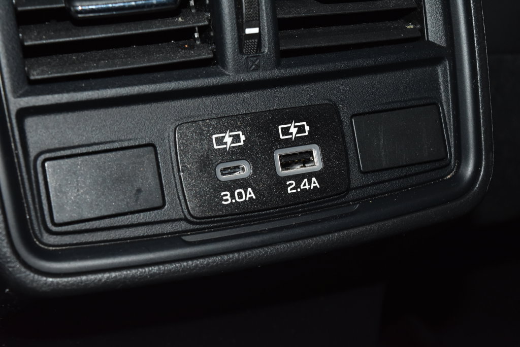 Used 2025 Subaru Forester Premium AWD/4WD image 21