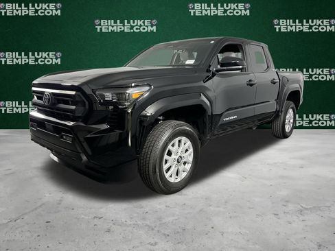 Used 2025 Toyota Tacoma SR5 image 9