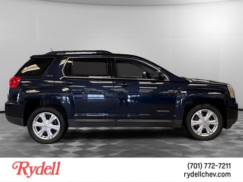 Used 2017 GMC Terrain SLE w/ Convenience Package image 6