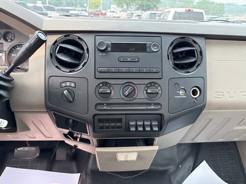 Used 2010 Ford F250 XLT AWD/4WD image 6