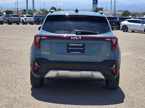 Used 2024 Kia Seltos SX w/ SX Sunroof Package AWD/4WD image 4