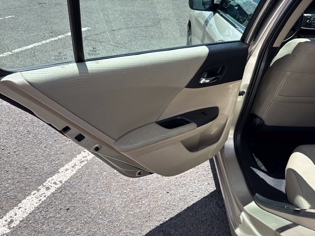 Used 2016 Honda Accord LX image 27