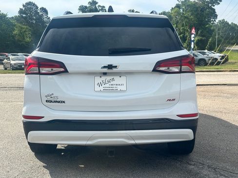 Used 2024 Chevrolet Equinox RS w/ LPO, Floor Liner Package FWD image 4