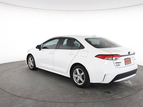 Used 2022 Toyota Corolla LE image 9